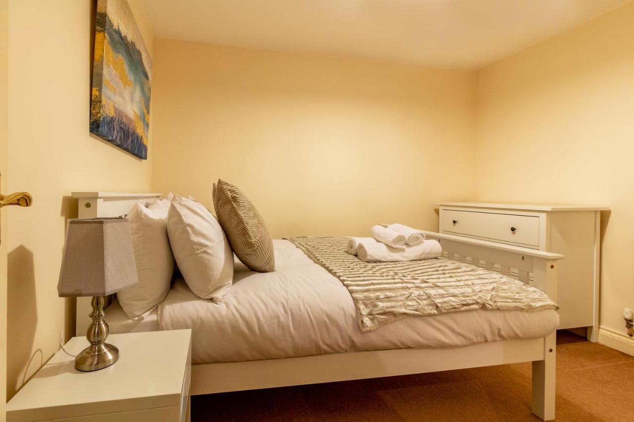 Host & Stay - Hillbrook House Apartment 그레이트말번 외부 사진