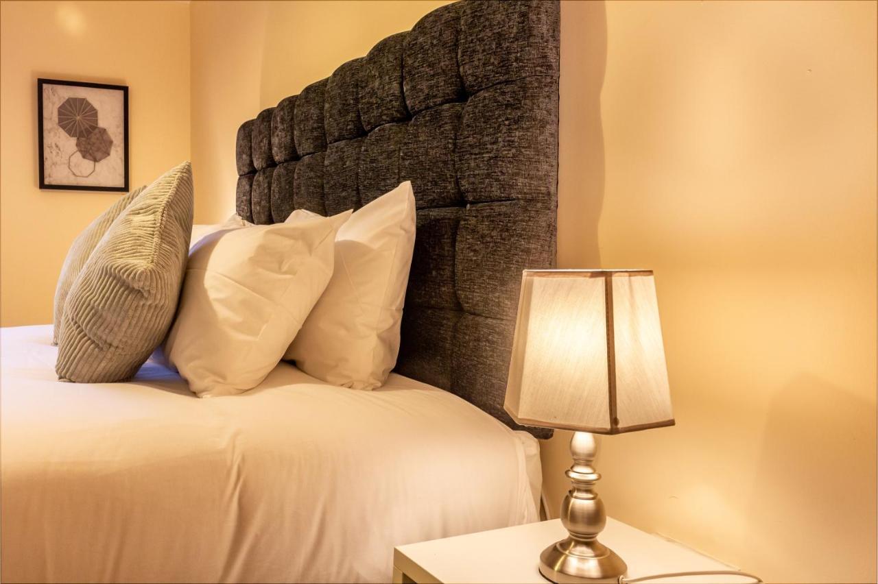 Host & Stay - Hillbrook House Apartment 그레이트말번 외부 사진